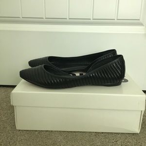Schutz Teri Basic Flat in Black